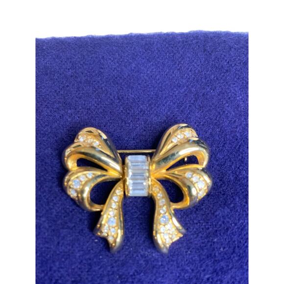 Goldtone Embellished Bow Brooch Pin 1.6 Inch - Picture 1 of 6